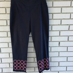 ATTYRE NEW YORK CAPRI PULL ON PANTS